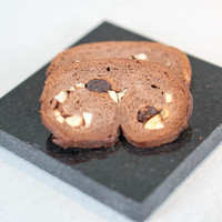 クラフタル - ドライフルーツやナッツが練り込まれたパンも美味しかった。