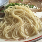 長崎楼 - 2015年12月下旬 麺のアップ。茹で加減もバッチリでした。