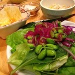 沖縄菜園ビュッフェ カラカラ あしびなー店 - 沖縄野菜　大豆若葉