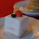 歐林洞 - 粉雪みたいな苺のケーキ