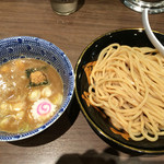 六厘舎 TOKYO - つけ麺 並 830円