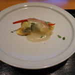 じき 宮ざわ - カニの九条ネギと湯葉で巻いた一品