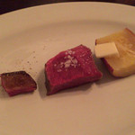 ラ クチーナ ヴェンティトレ - おぐにさん　ランプ　薪ストーブにいれた焼き芋+トスカーナのバター