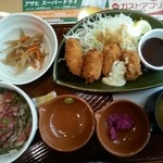 ガスト　 - ■ 広島産 カキフライ和膳 (ミニまぐろご飯 ) ￥1049 … フライは〝 揚げたて 〟という感じでは有りませんでしたが  サクサクに 仕上がっていました (;^_^A  2015/ 12/26