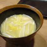 松寿司 - 黄にらの味噌汁