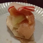 たべごと屋のらぼう - お通し（スモークチキンと隼人瓜のマリネ）