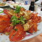 Won Kee Seafood Restaurant - 大きなロブスターの料理も出て来ました、これを食べる時だけは皆無言になります。
            