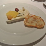 ラ・トルテュ - フロマージュ　ヴァランセ　ロックフォール　コンテ