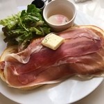 セルフィユ軽井沢カフェ - 生ハムと温泉卵のパンケーキ★
軽井沢ならでは！