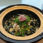 美くりや - 鯛のお頭の土鍋ご飯に薬味を乗せて