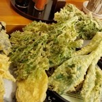 老稚園 - お蕎麦が隠れてしまって、オマケのようです