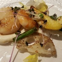 ウエハラ - 冷たい前菜はホタテ貝などのシーフード