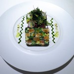 ラシェリール - タスマニアサーモンのミ･キュイと彩野菜のモザイク仕立て ビターサラダ添え
