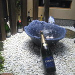Junshin An - ワインボトルを使った面白い坪庭