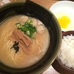 麺屋ぬかじ - 牡蠣と鯛だしのラーメン+ごはん＆生卵
