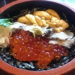 亀喜寿司 - 三陸丼