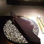 エクアトゥール - （2015/12  訪問）素敵なテーブルセッティング