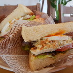 森のカフェ - 料理写真:佐賀ありたどりを使用した塩鶏サンドは１日限定１０食♪
