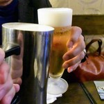 鶏匠 暁 - グラスとジョッキで乾杯～