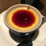 コリス - プリン
      カラメルに独特の香辛料の香りが。