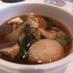 レストラン コバヤシ - スッポンとエスカルゴン香茸の蒸しスープ