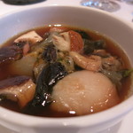レストラン コバヤシ - スッポンとエスカルゴン香茸の蒸しスープ