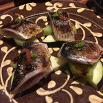 酒坊主 - イワシ、キウイと水ナスの皿