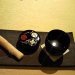 トゥ・ラ・ジョア - カニのコンソメスープ（４月）