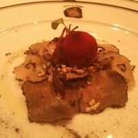 Terres de Truffes, Tokyo - 秋トリュフ  ゴードチーズ  ビーツ  アーモンド