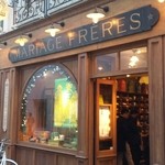 外観はいかにもフランス系。オシャレですな。