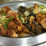 青龍亭 - 若鶏もも焼、ハチノス、上ミノ