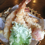 蕎麦茶寮　恩寵 - 天ぷら（天もり蕎麦1700円）
