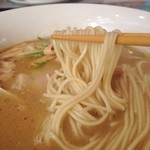 らーめん食堂 ゆうき屋 - 白湯しおらーめん麺リフト