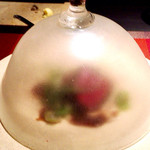 エクアトゥール - ［６回目］お肉・青森県産和牛肩ロース（サンカク）の炭火焼、オニオンコンフィソース