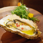 il tram - 北海道 仙鳳趾産 牡蠣の温製 発酵バターとコラトゥーラ(クリスマスディナー6000円)