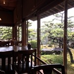 純喫茶リエール - 落ち着いた店内