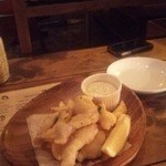 炭焼きバル Banquet - 1503_ﾊﾞﾝｹｯﾄ_真鱈のﾌｨｯｼｭｱﾝﾄﾞﾁｯﾌﾟｽ