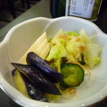 鰻家 - この自家製のお新香が泣かせるよね