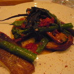 ラ・リューン - 本日のお魚料理のスズキのポワレ。やはりたくさんの野菜が。