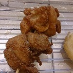 大阪新世界 串かつ さじろう - 唐揚げ串（子供が大好き）