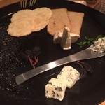 博多 肉道楽 - チーズ盛り合わせ