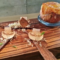 クラフタル - ゼブラウッドに見立てたホタテチップス　ホタテのクルミオイルマリネ　小さな玉ねぎ　