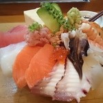 寿司けん - 海鮮が大盛丼