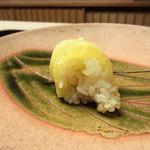 緒方 - 4】もち米を包んだ柚子の揚げ物(2015.12月)