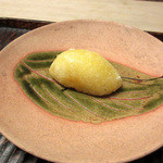 緒方 - 4】もち米を包んだ柚子の揚げ物(2015.12月)