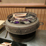 緒方 - 炭火焼の光景(2015.12月)