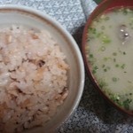 旅館なかしま荘 - たいの尻尾のお味噌汁とたこ飯