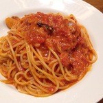 カプリチョーザ - トマトとニンニクのスパゲティ　