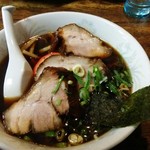 競艇らーめん うをとよ - チャーシュー麺。昔の八百善に最も近いあじだと思います。常滑チャーシューもいいですが、こっちもいいですよ～