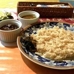 白扇 - 2色カレー（バングラデッシュカレー辛口、欧風カレービーフ）